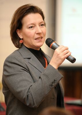Am 3. Dezember 2012 begrüßte Frauenministerin Gabriele Heinisch-Hosek (im Bild) bei der Podiumsdiskussion „Was Frauen brauchen – Ansätze für mehr Gendergerechtigkeit im Steuersystem“.
