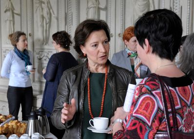 Am 7. Juni 2013 luden Frauenministerin Gabriele Heinisch-Hosek (im Bild) und die Plattform 20000Frauen zur Frauenenquete „Maskulinismus. Anti. Feminismus.“ ins Schloss Laundon.