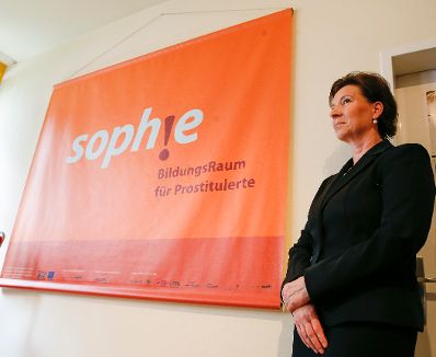 Am 11. Juni 2013 besuchte Frauenministerin Gabriele Heinisch-Hosek die Feier "10 Jahre SOPHIE BildungsRaum - 10 Jahre Beratung für SexarbeiterInnen" in Wien.