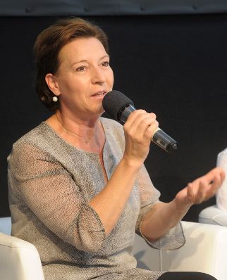 Am 4. September 2013 nahm Bundesministerin Gabriele Heinisch-Hosek (im Bild) am Lehrlingstag der Wiener Stadtwerke teil.
