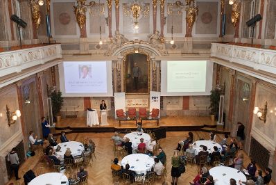 Am 5. November 2013 sprach Frauenministerin Gabriele Heinisch-Hosek die Begrüßungsworte beim Journalistinnenkongress 2013 „Digitalisierung – Herausforderung oder Chance?“.
