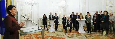Am 3. Dezember 2013 hielt Bundesministerin Gabriele Heinisch-Hosek (im Bild) eine Rede beim Festakt anlässlich der Auflösung unabhäniger Verwaltungsbehörden, nach der Verwaltungsgerichtsbarkeitsnovelle 2012.