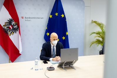 Am 20. Jänner 2022 nahm Bundesminister Martin Kocher an einer Videokonferenz teil.