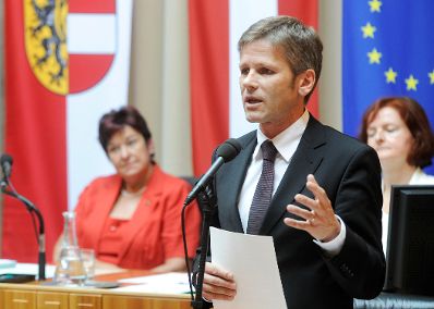 Am 21. Juli 2011 wurde die Novelle zum Volksgruppengesetz vom Bundesrat beschlossen. Im Bild Staatssekretär Josef Ostermayer bei seiner Rede im Parlament.