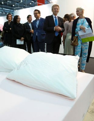Am 2. Oktober 2014 besuchte Kunst- und Kulturminister Josef Ostermayer die Vienna International Art Fair.