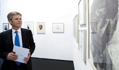 Am 2. Oktober 2014 besuchte Kunst- und Kulturminister Josef Ostermayer (im Bild) die Vienna International Art Fair.