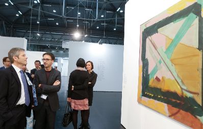 Am 2. Oktober 2014 besuchte Kunst- und Kulturminister Josef Ostermayer (l.) die Vienna International Art Fair.