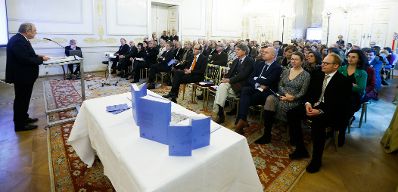 Am 13. November 2014 sprach Kunst- und Kulturminister Josef Ostermayer Grußworte bei der Buchpräsentation "Wiener Kongress. Die Erfindung Europas".