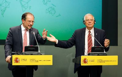 Am 5. September 2019 trifft Bundesminister Alexander Schallenberg (l.) den spanischen Außenminister Josep Borrell (r.).