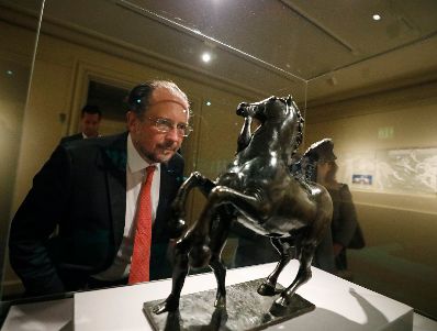 Am 2. Oktober 2019 besuchte Bundesminister Alexander Schallenberg (im Bild) New York. Im Bild bei dem Besuch des Museums "The Frick Collection".