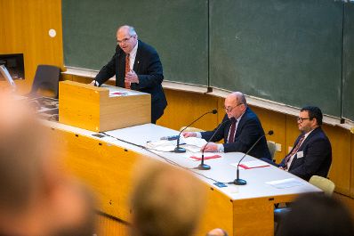 Am 22. September 2016 fand das Forum "Verwaltungsgerichtsbarkeit 2016 - Der Weg zur richterlichen Entscheidung" statt. Im Bild Bundesminister Wolfgang Brandstetter (l.).