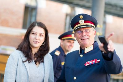 Am 24. September 2016 besuchte Staatssekretärin Muna Duzdar anlässlich des Tag der Polizei die Rossauer Kaserne.