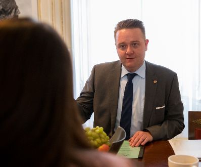 Am 5. Oktober 2016 empfing Staatssekretärin Muna Duzdar den Präsidenten des Bundesrates Mario Lindner (im Bild).
