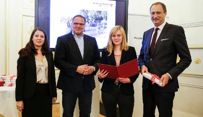 Am 6. Oktober 2016 fand die Zertifikatsverleihung des Mauthausen Komitee Jugendprojektes ''denk mal wien'' statt. Im Bild Staatssekretärin Muna Duzdar (l.).