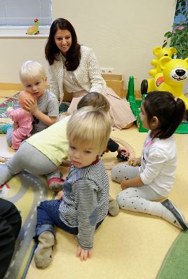 Am 2. November 2016 besuchte Staatssekretärin Muna Duzdar (im Bild) ein Kindertageszentrum der Wiener Kinderfreunde im 22. Bezirk.