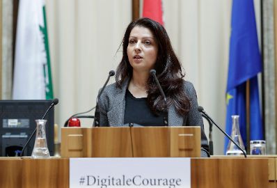 Am 16. November 2016 nahm Staatssekretärin Muna Duzdar (im Bild) an der Enquete des Bundesrates zum Thema "#DigitaleCourage" teil.