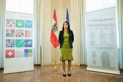Am 27. September 2017 lud Staatssekretär Muna Duzdar (im Bild) zu einem Austausch über Chancen und Herausforderungen der Digitalisierung für Wirtschaft und Gesellschaft in das Bundeskanzleramt ein.