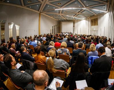 Am 27. März 2015 fanden im Rahmen der zweitägigen Bundes-PersonalleiterInnen-Tagung im Bundesamtsgebäude Radetzkystraße Expertinnengespräche, ein Vortrag und ein "Zukunftslabor" statt.