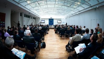 Am 1. Oktober 2015 hielt Staatssekretärin Sonja Steßl das Eröffnungsreferat bei der Auftaktveranstaltung EFRE-Programm "Investitionen in Wachstum und Beschäftigung Österreich 2014 bis 2020".