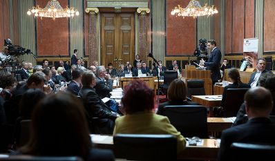 Am 18. November 2015 fand die parlamentarische Enquete "Digitaler Wandel und Politik" statt. Im Bild Staatssekretär Harald Mahrer.