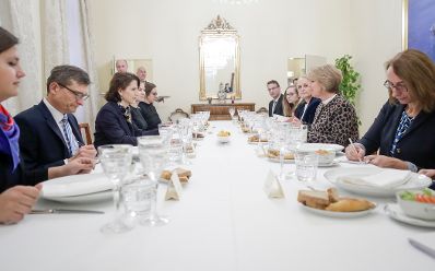 Am 17. Jänner 2020 reiste Bundesministerin Karoline Edtstadler nach Zagreb. Im Bild beim Arbeitsmittagessen mit der Staatssekretärin für europäische Angelegenheiten der Republik Kroatien Andreja Metelko-Zgombić.