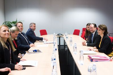 Am 20. Jänner 2020 reiste Bundesministerin Karoline Edtstadler (r.) zu einem Arbeitsbesuch nach Brüssel. Im Bild mit dem Kommissar Olivér Várhelyi (3.v.l..) und Bundesminister Alexander Schallenberg (2.v.r.).