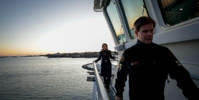 Am 6. Februar 2020 besuchte Bundesministerin Karoline Edtstadler (l.) die finnische Küstenwache im rahmen der Hauptstädte-Tour.