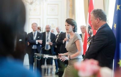 Am 21. Februar 2020 lud Bundesministerin Karoline Edtstadler zu dem Empfang des Österreichischen Rechtsanwaltskammertages im Bundeskanzleramt.