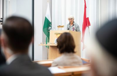 Am 15. September 2020 nahm Bundesministerin Karoline Edtstadler an der Zeremonie teil bei der Margarete Hoffer posthum als "Gerechte unter den Völkern" geehrt wurde.
