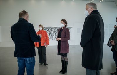 Am 16. Februar 2021 besuchte Bundesministerin Karoline Edtstadler (im Bild) die Landesgalerie Niederösterreich.