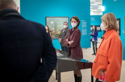 Am 16. Februar 2021 besuchte Bundesministerin Karoline Edtstadler (im Bild) die Landesgalerie Niederösterreich.