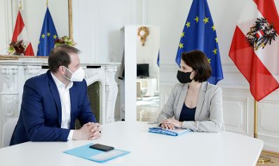 Am 7. April 2021 empfing Bundesministerin Karoline Edtstadler den Abgeordneter zum Burgenländischen Landtag, Christian Sagartz zu einem Gespräch.