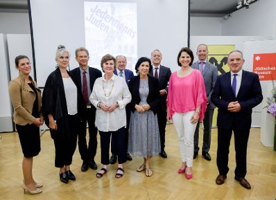 Am 13. Juli 2021 eröffnete Bundesministerin Karoline Edtstadler die Ausstellung „Jedermanns Juden: 100 Jahre Salzburger Festspiele“ im Jüdisches Museum Wien.