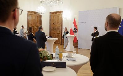 Am 17. August 2020 empfing Bundesministerin Susanne Raab (im Bild) Mitarbeiterinnen und Mitarbeiter des Österreichischen Integrationsfonds im Bundeskanzleramt.