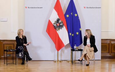 Am 23. Februar 2021 lud Bundesministerin Susanne Raab (r.) zum Talk zum Thema „Coronakrise“ ins Bundeskanzleramt.