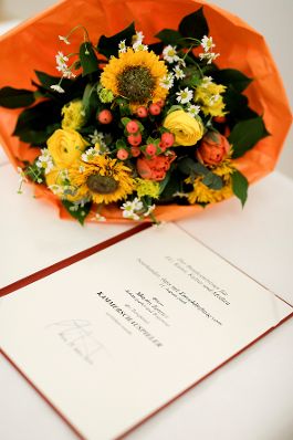 Am 25. März 2019 überreichte Sektionschef Jürgen Meindl die Urkunde, mit der Martin Zauner der Berufstitel Kammerschauspieler verliehen wurde.