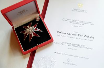 Am 15. Juli 2019 überreichte Sektionschef Jürgen Meindl das Große Ehrenzeichen für Verdienste um die Republik Österreich an Christian Kvasnicka.