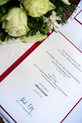 Am 13. Dezember 2019 überreichte Reinhold Hohengartner das Österreichische Ehrenkreuz für Wissenschaft und Kunst an Eno Peci und die Urkunde über die Verleihung des Berufstitels Professor an Fate Velaj.