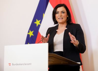 Am 21. März 2020 fand ein Pressestatement zu den Maßnahmen gegen die Krise im Bundeskanzleramt statt. Im Bild Bundesministerin Elisabeth Köstinger.