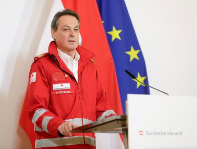 Am 21. März 2020 fand ein Pressestatement zu den Maßnahmen gegen die Krise im Bundeskanzleramt statt. Im Bild Rotes Kreuz-Generalsekretär Michael Opriesnig.