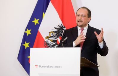 Am 21. März 2020 fand ein Pressestatement zu den Maßnahmen gegen die Krise im Bundeskanzleramt statt. Im Bild Bundesminister Alexander Schallenberg.
