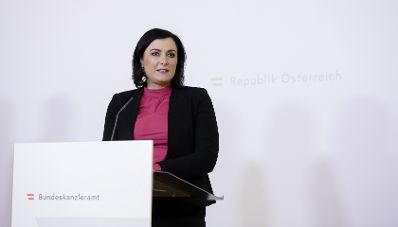 Am 26. März 2020 fand ein Pressestatement zu den Maßnahmen gegen die Krise im Bundeskanzleramt statt. Im Bild Bundesministerin Elisabeth Köstinger.