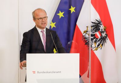 Am 7. April 2020 fand ein Pressestatement zu den Maßnahmen gegen die Krise im Bundeskanzleramt statt. Im Bild der CEO der Styria Media Group Markus Mair.