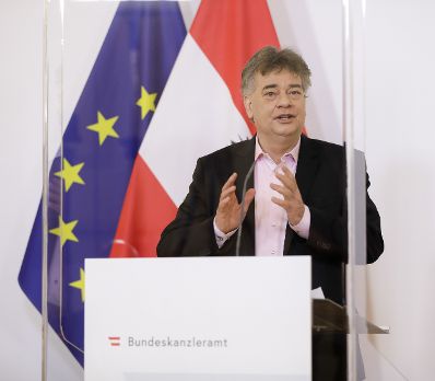 Am 15. April 2020 fand ein Pressestatement zu den Maßnahmen gegen die Krise im Bundeskanzleramt statt. Im Bild Vizekanzler Werner Kogler.