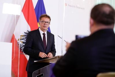 Am 18. Mai 2020 fand ein Pressestatement zu den Maßnahmen gegen die Krise im Bundeskanzleramt statt. Im Bild Gesundheitsminister Rudolf Anschober.