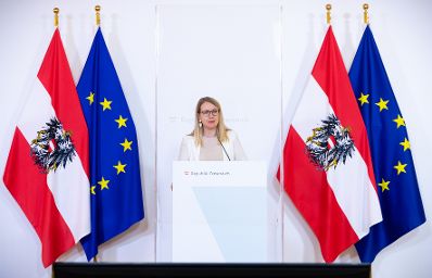Am 28. Mai 2020 fand ein Pressestatement zu den Maßnahmen gegen die Krise im Bundeskanzleramt statt. Im Bild Wirtschaftsministerin Margarete Schramböck.