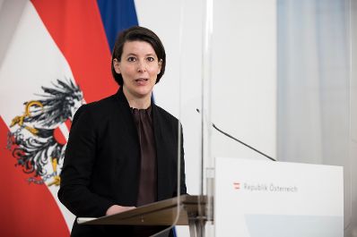 Am 19. März 2021 fand eine Pressekonferenz zur Präsentation des Obersten Sanitätsrats statt. Im Bild Generaldirektorin für die Öffentliche Gesundheit Katharina Reich.