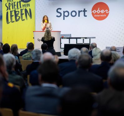 Am 15. März 2024 besuchte Staatssekretärin Claudia Plakolm im Rahmen ihres Bundesländertages die Eröffnung der Sportmesse in Ried.