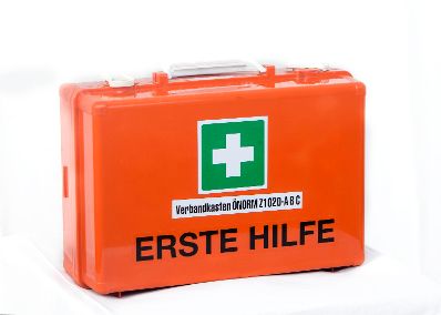 Ein Erste Hilfe Koffer. Schlagworte: Box, Gesundheit, Medizin, Verbandskasten