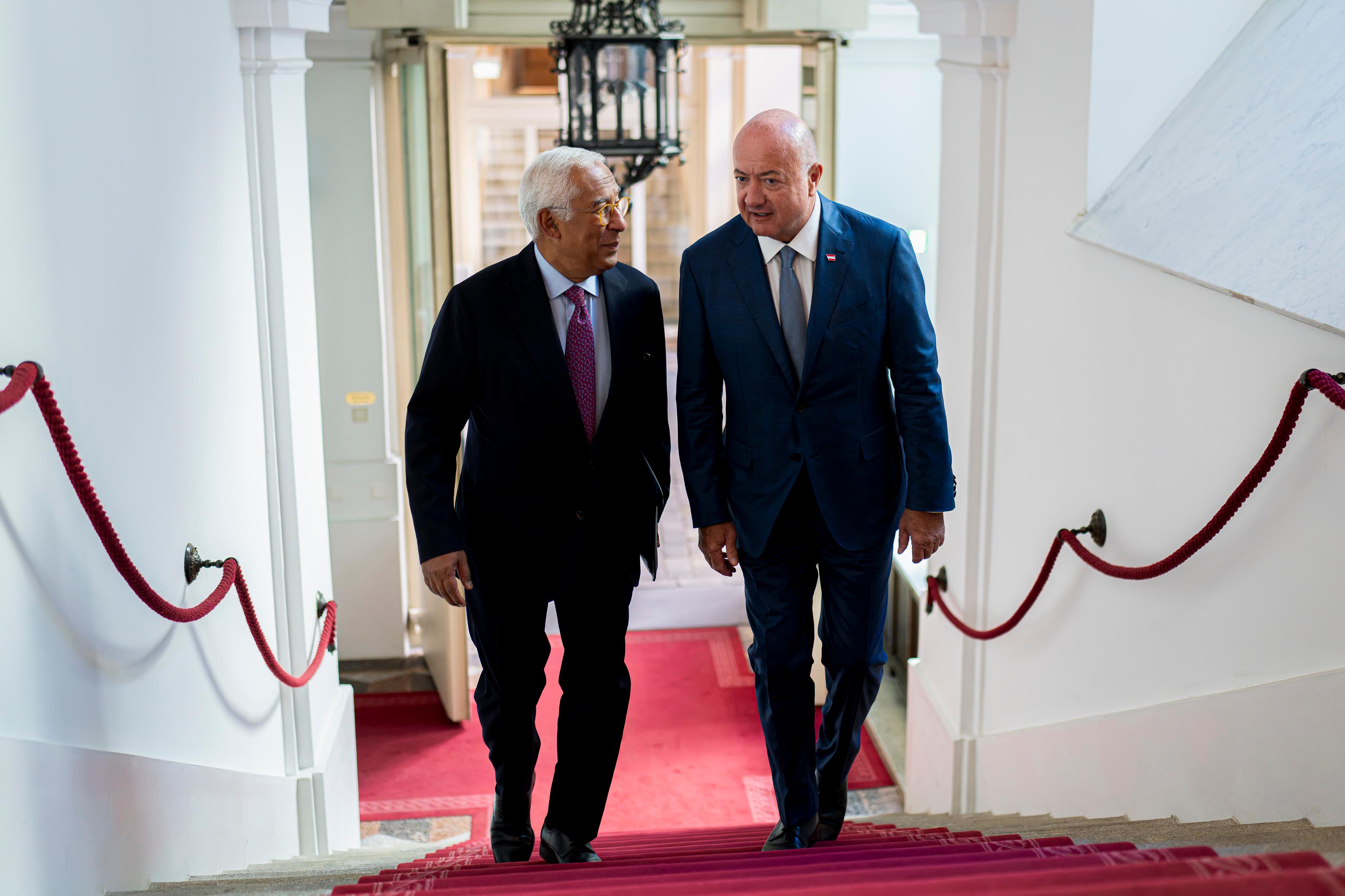 Am 15. September 2026 empfing Bundeskanzler Christian Stocker (r.) den Präsidenten des Europäischen Rates António Costa (l.), zu einem Arbeitsbesuch im Bundeskanzleramt.